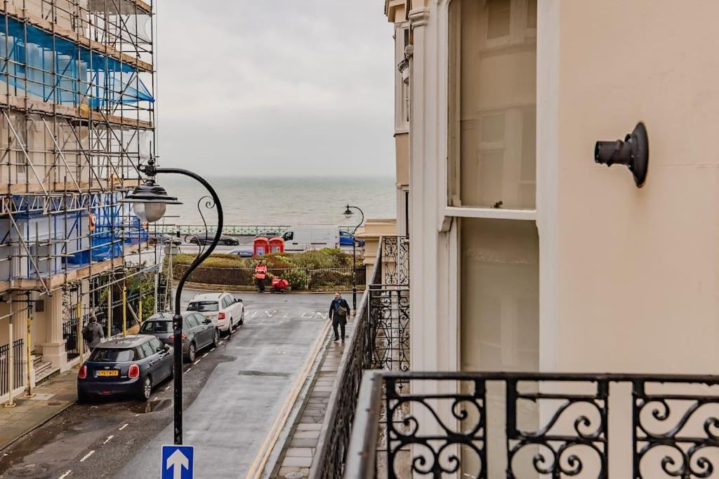 Beautiful Sea View I Spacious One Bed Room Flat I Sleep 4 Guests Bp2 Brighton Екстериор снимка